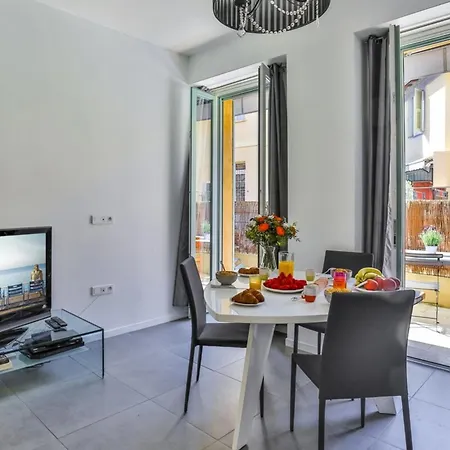 Apartment France 82 D - 2 - Terrace - 1 Min To The Sea Nizza