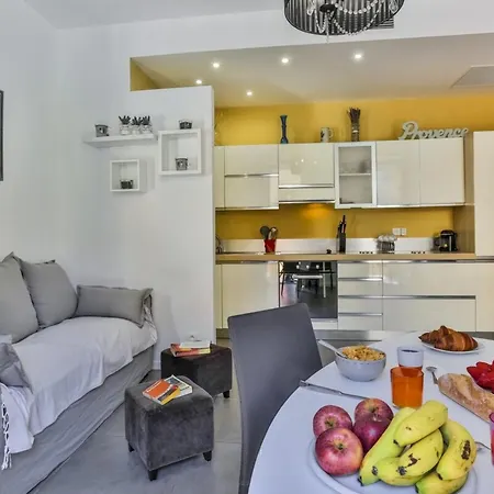 Appartement France 82 D - 2 - Terrace - 1 Min To The Sea